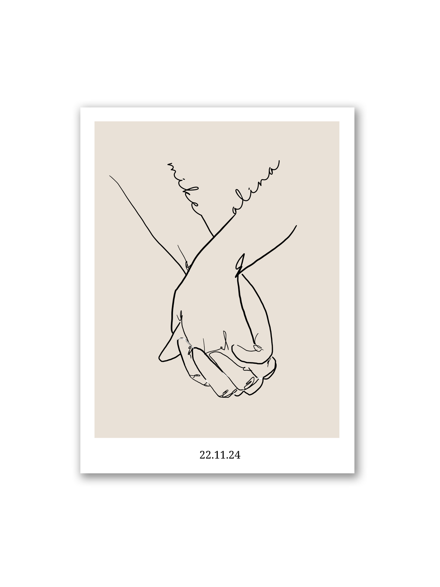 „Cheri me Cheri“ als beiges Poster mit Hand-in-Hand-Motiv – ideal als romantisches Paargeschenk mit Personalisierung (Namen & Datum), zart gezeichnet von Sels Studio