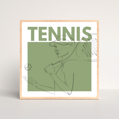Das personalisierbare Leinwandbild „Game Set Art“ von Sels Studio zeigt eine stilvolle Line-Art-Zeichnung einer Tennisspielerin mit dem Vornamen „Laura“ auf dem Schlägergriff. Die Illustration wird durch einen olivgrünen Hintergrund mit dem markanten Schriftzug „TENNIS“ ergänzt. Präsentiert wird das Motiv in einem naturfarbenen Holzrahmen, der dem modernen Design eine warme, wohnliche Note verleiht.

