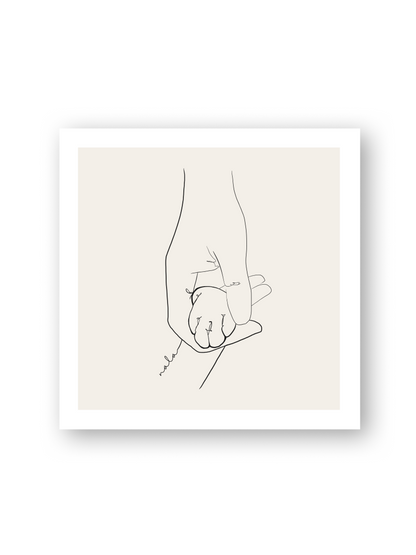 „Pati“ – Line Art Illustration einer Katzenpfote in einer Hand, personalisierbar mit Name und Datum, auf hellbeigem Hintergrund von Sels Studio